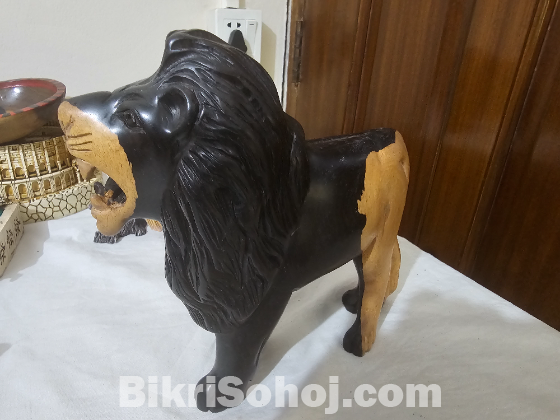 A real Black wood (Aboney) Lion decor will be sold